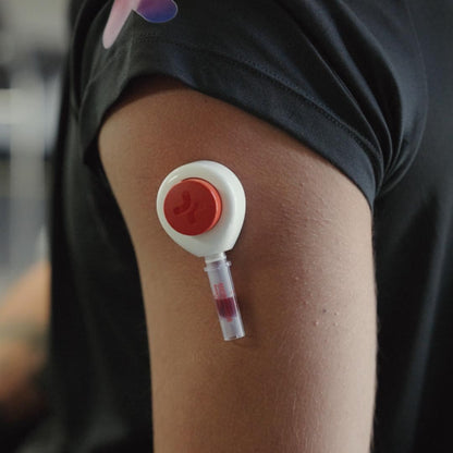 At-home blood sample collection device used with the Untoxicate liver function test kit